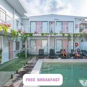  Albergue Surf Boutique Backpackers - Free Breakfast